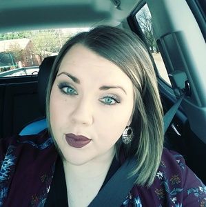 Meet your Posher, Mallory